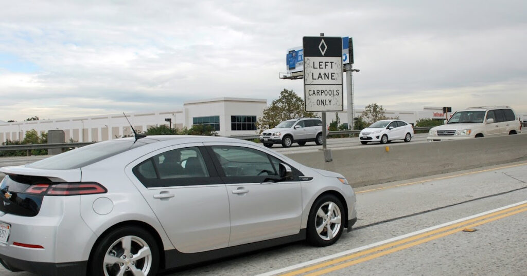 2012 Chevrolet Volt Cleared For California s Carpool Lanes Electric 