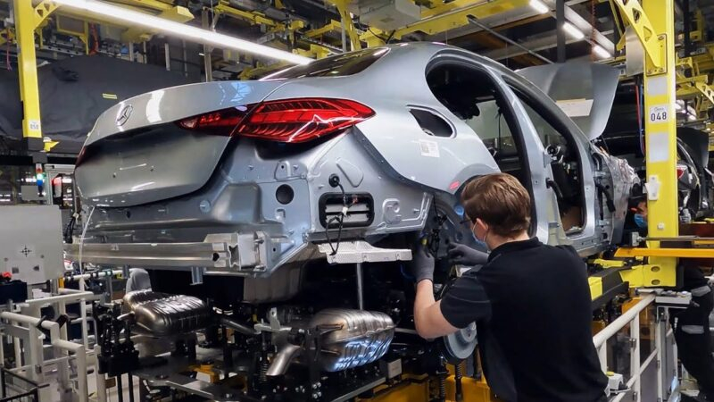 2022 Mercedes Benz C Class Production Line German Luxury Car 