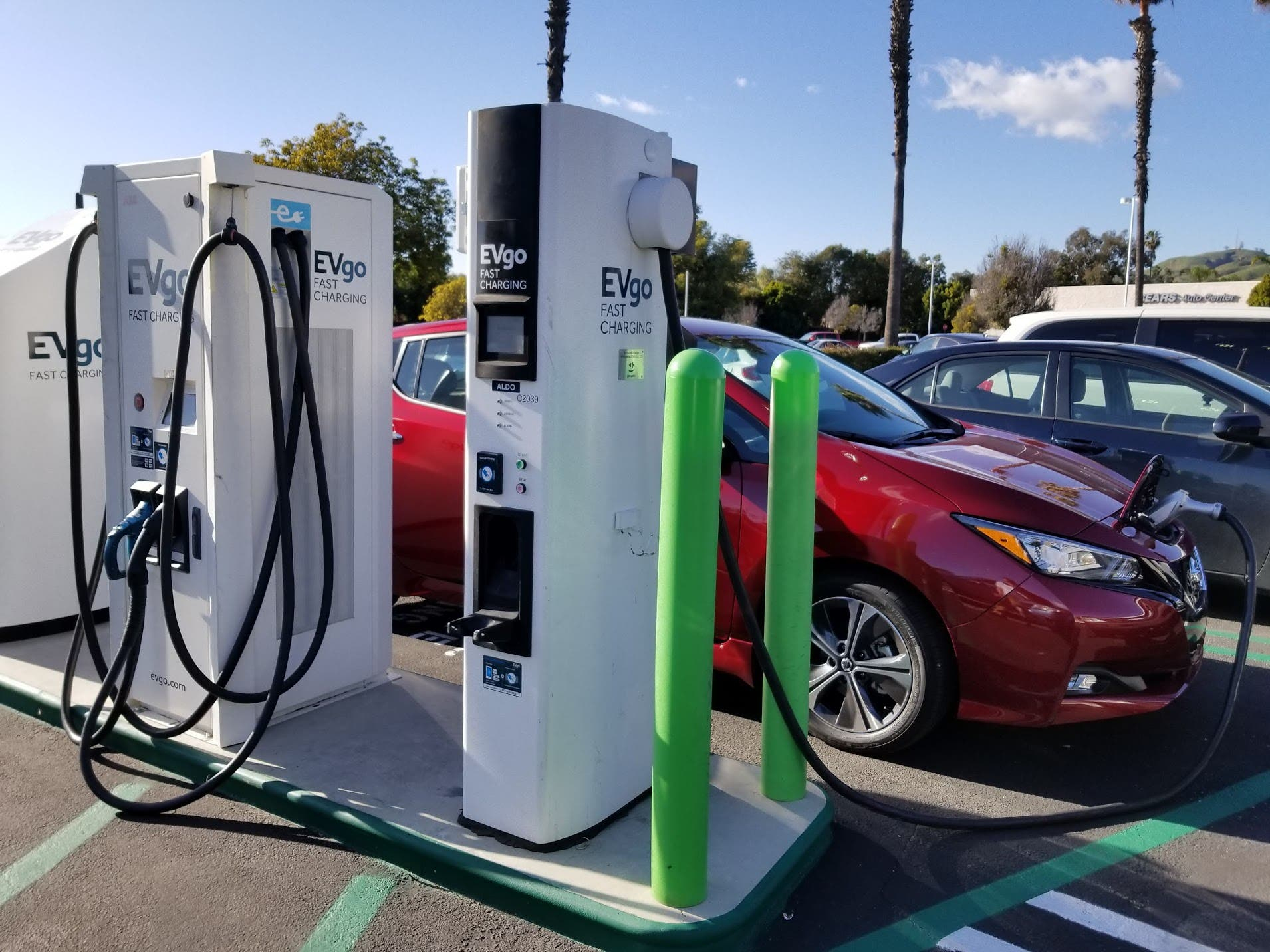 California Greenlights Electric Vehicle Charging Program For 38 000 New 