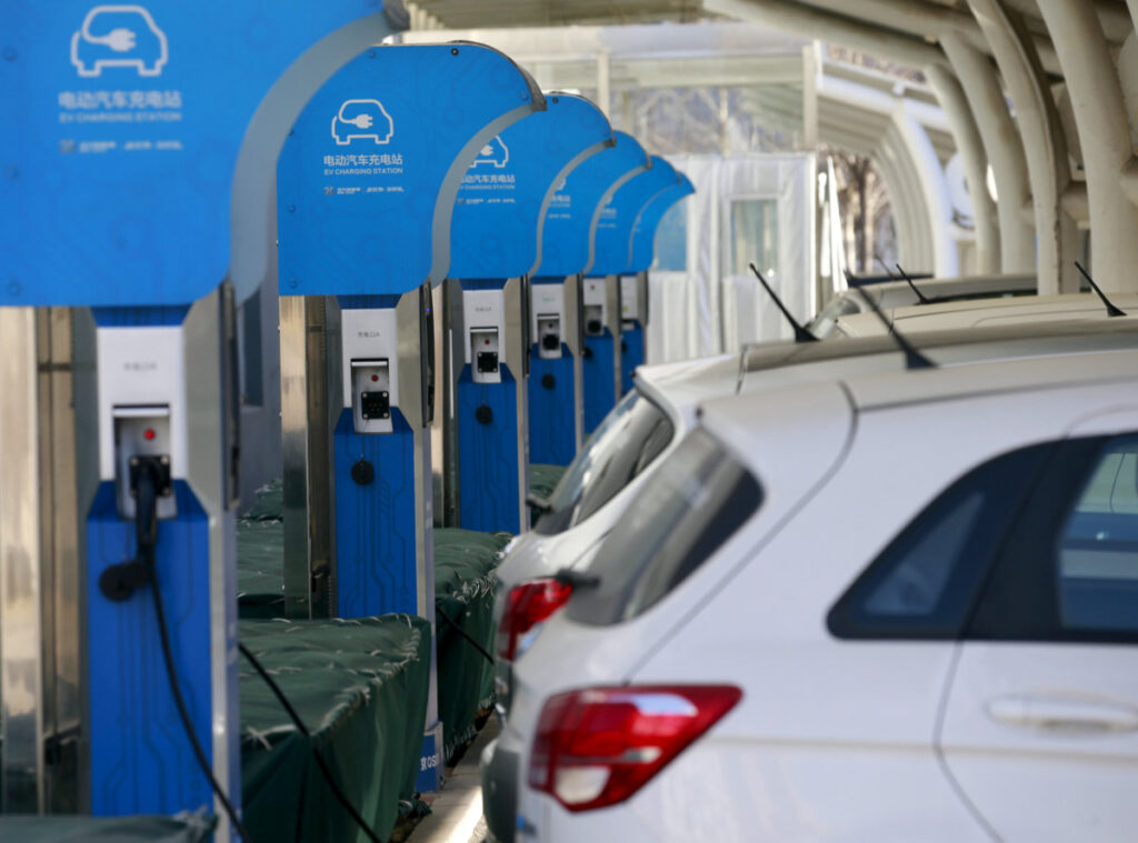 China Extends Tax Rebate For Electric Cars Hybrids Metro US