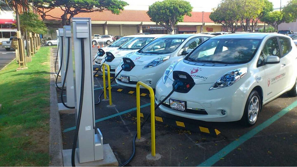 Hawaii 2 Behind California In Electric Car Registrations Per 1 000 