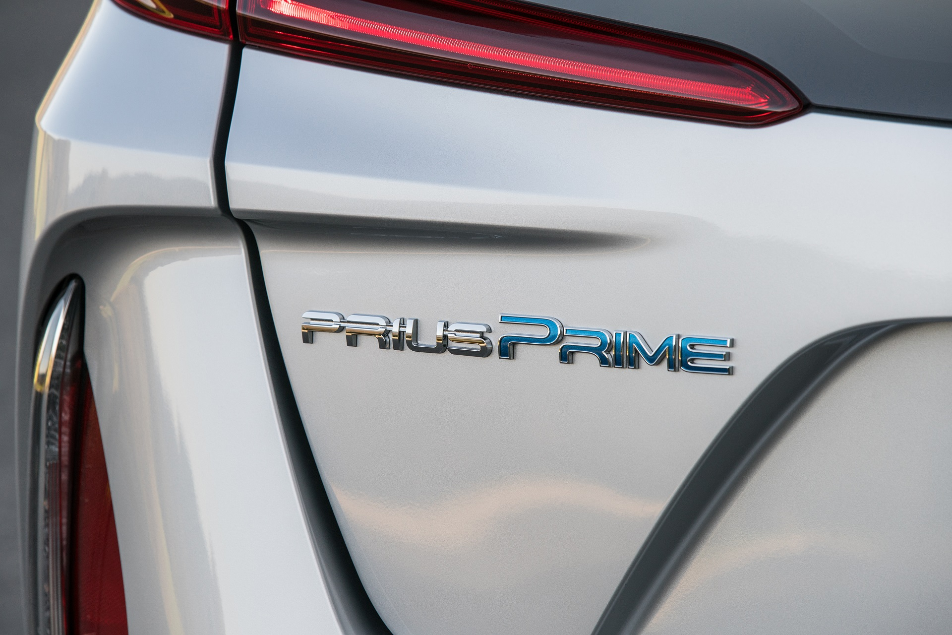 Honda Hybrids Prius Prime Buyers Misled PG E Electric car Rebate