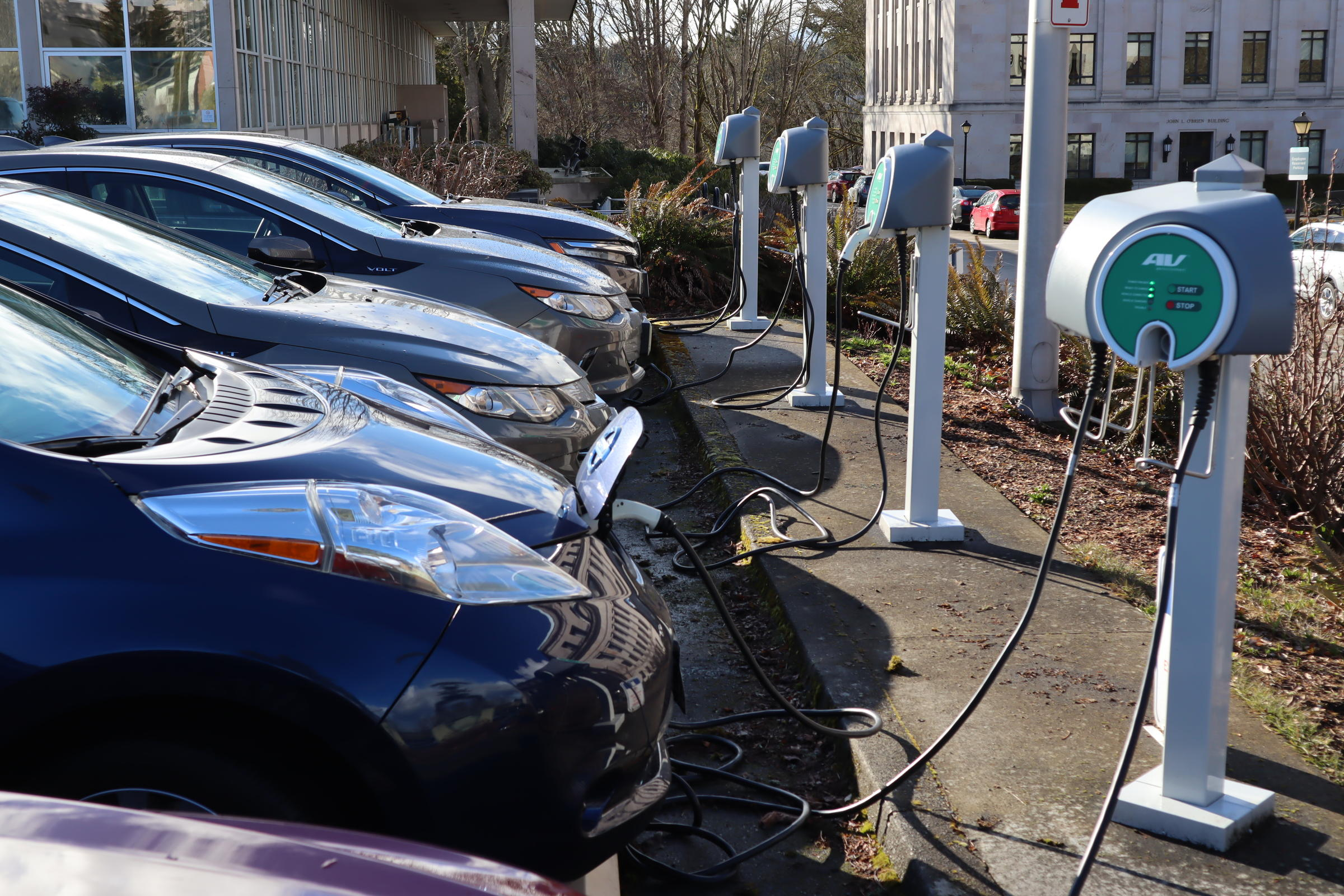 Incentives For Electric Car Buyers Yes In Oregon Maybe In Washington