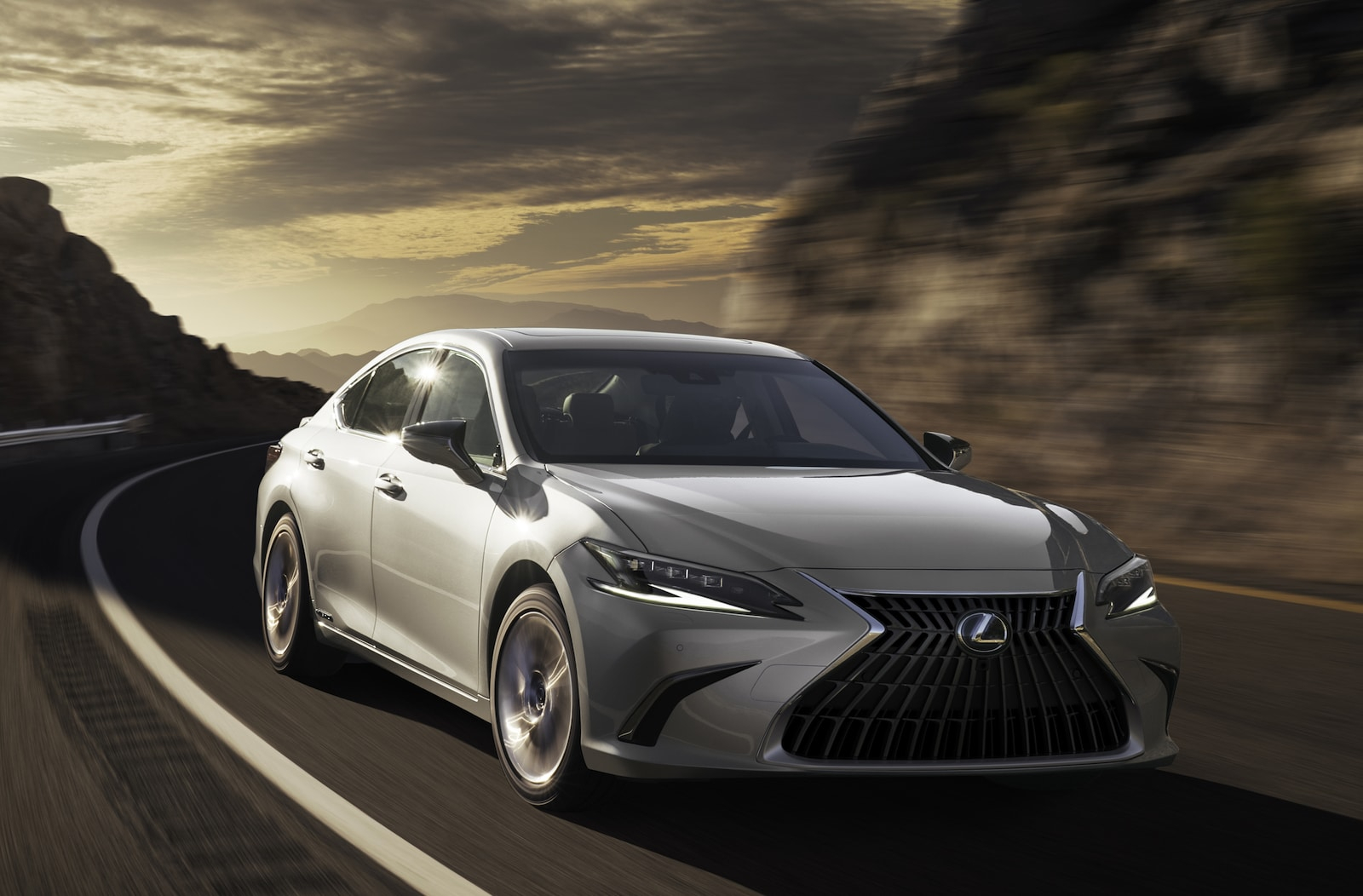 Lexus Uncovers 2022 ES Update At Shanghai Auto Show The Detroit Bureau