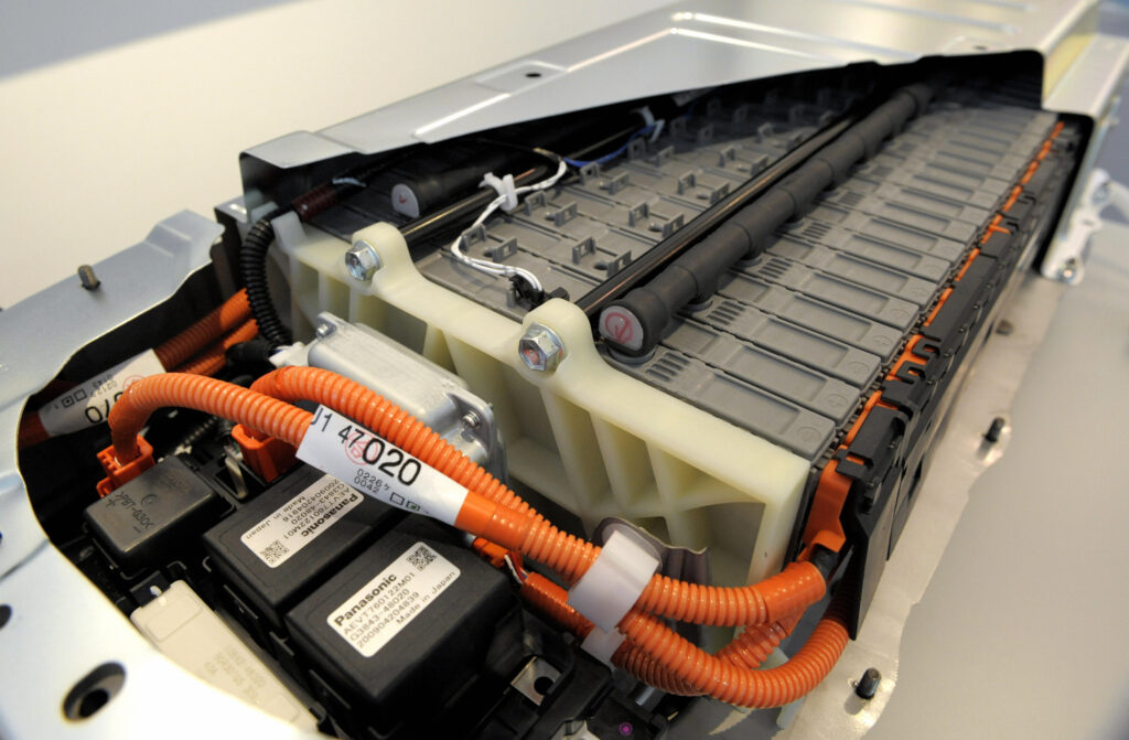 Report Toyota And Panasonic To Create An Electric Car battery Spinoff 